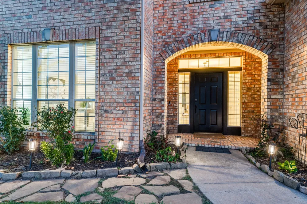 1706 Tealwood Lane Corinth, TX 76210