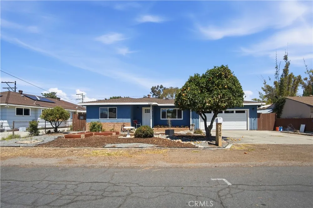 2367 Golden Avenue Lemon Grove, CA 91945