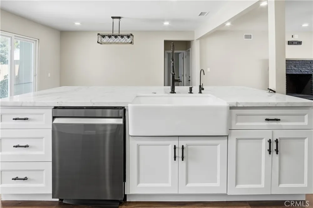 2367 Golden Avenue Lemon Grove, CA 91945