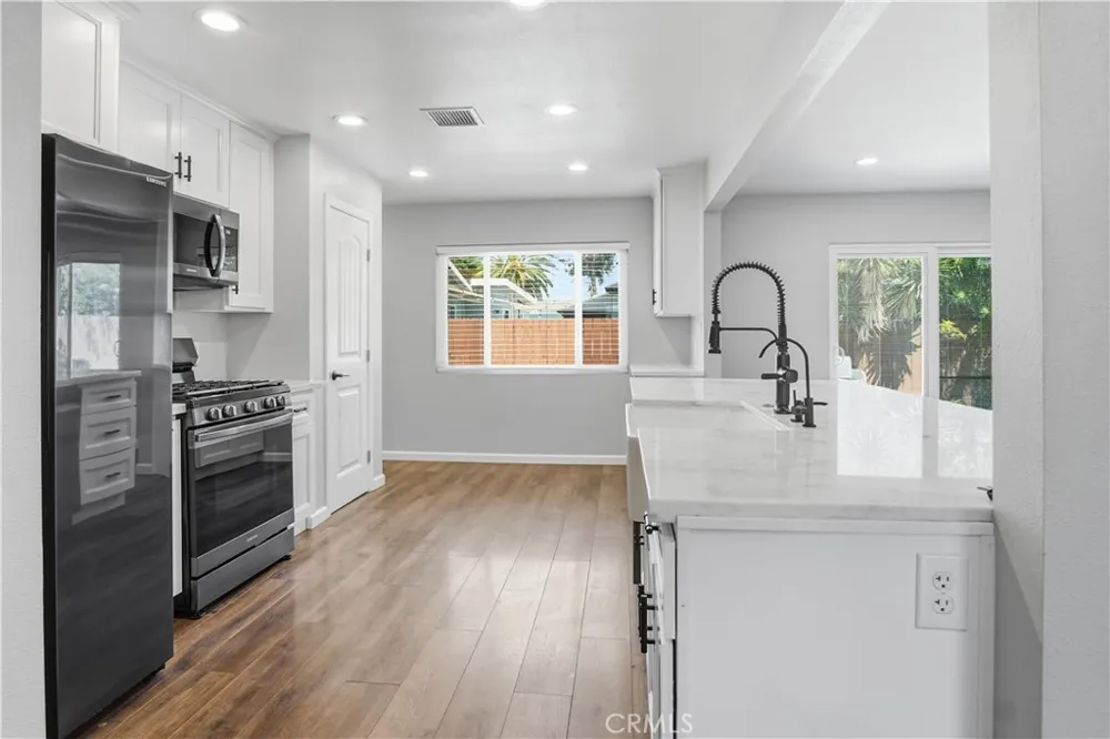 2367 Golden Avenue Lemon Grove, CA 91945