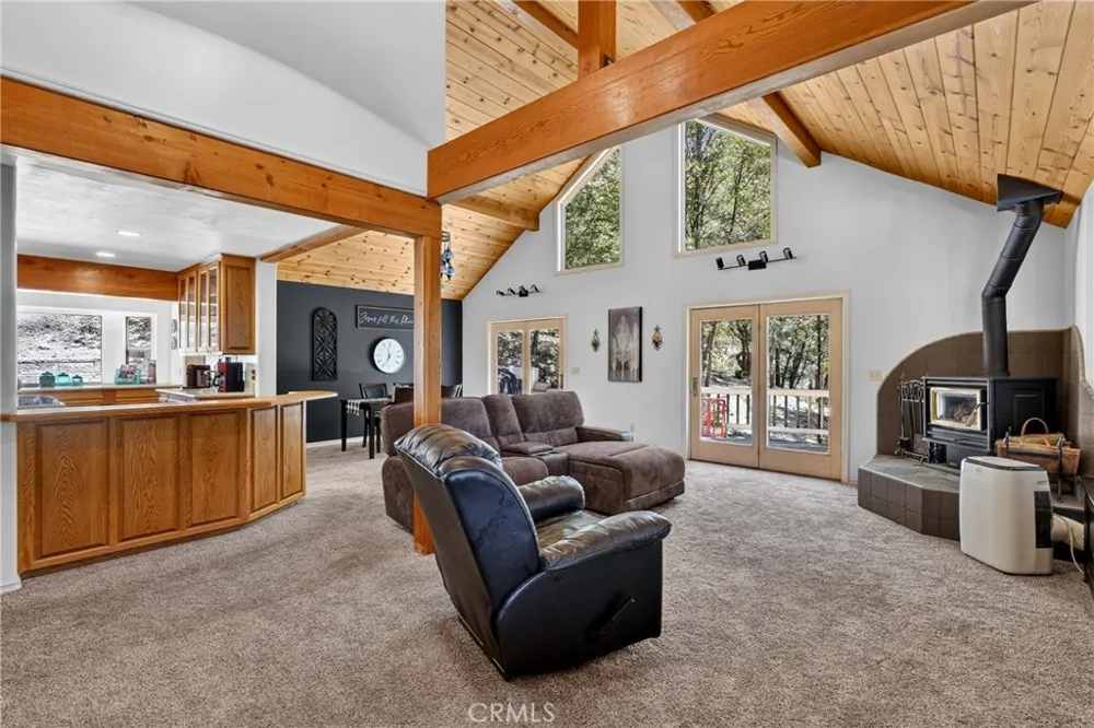 77 Park Drive Running Springs, CA 92382