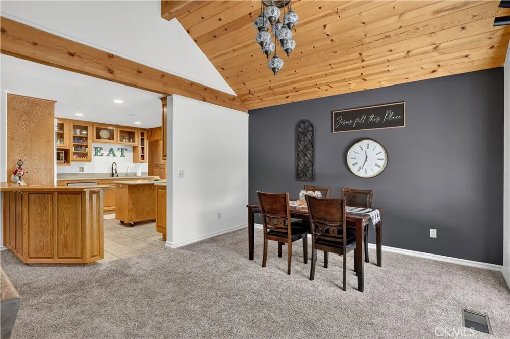 77 Park Drive Running Springs, CA 92382