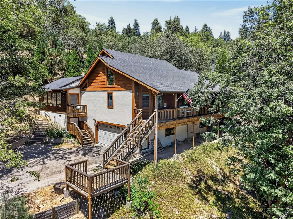 77 Park Drive Running Springs, CA 92382