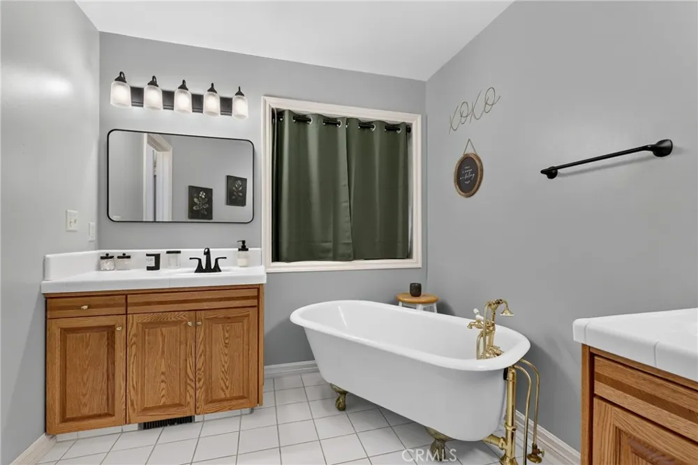 77 Park Drive Running Springs, CA 92382