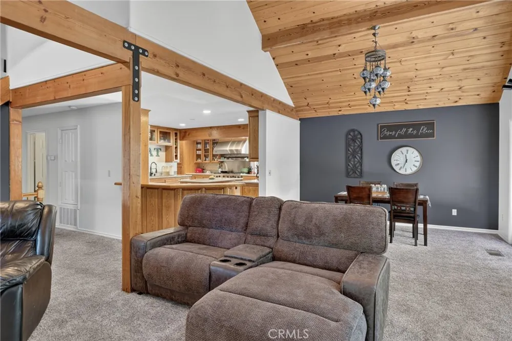 77 Park Drive Running Springs, CA 92382