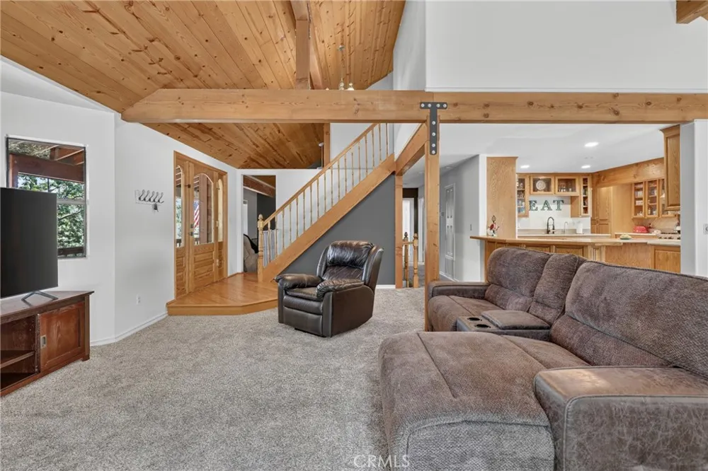 77 Park Drive Running Springs, CA 92382