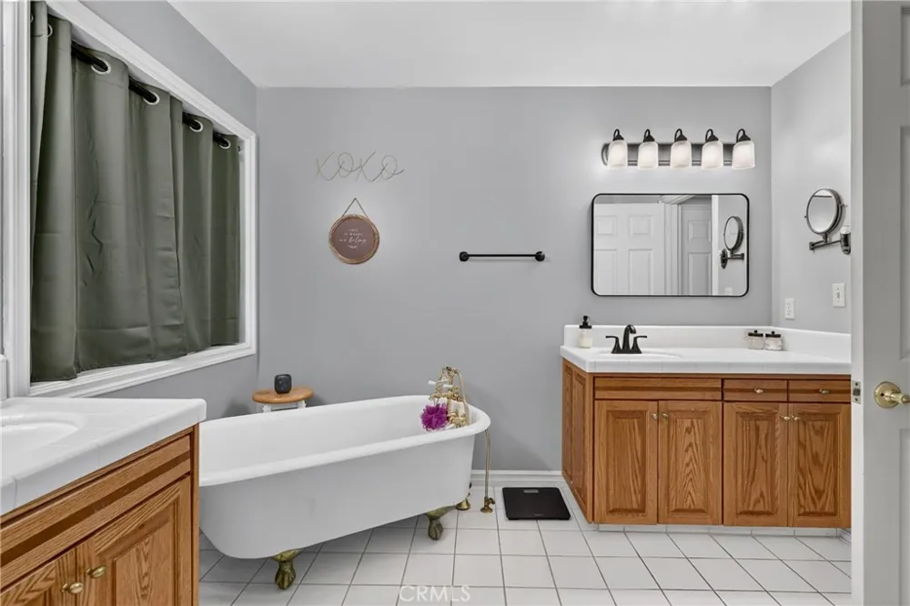 77 Park Drive Running Springs, CA 92382