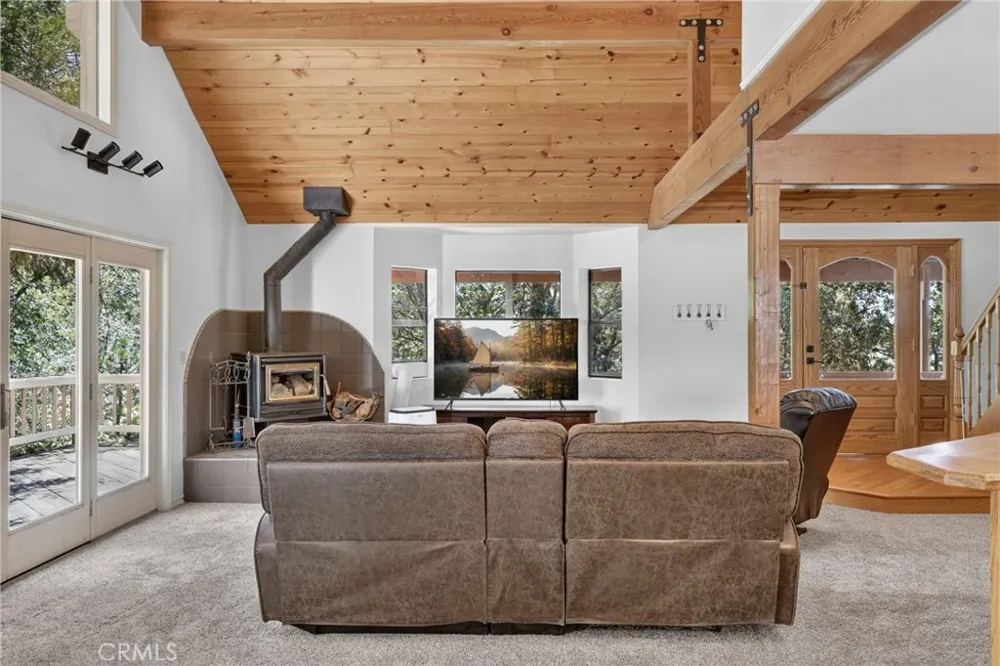 77 Park Drive Running Springs, CA 92382