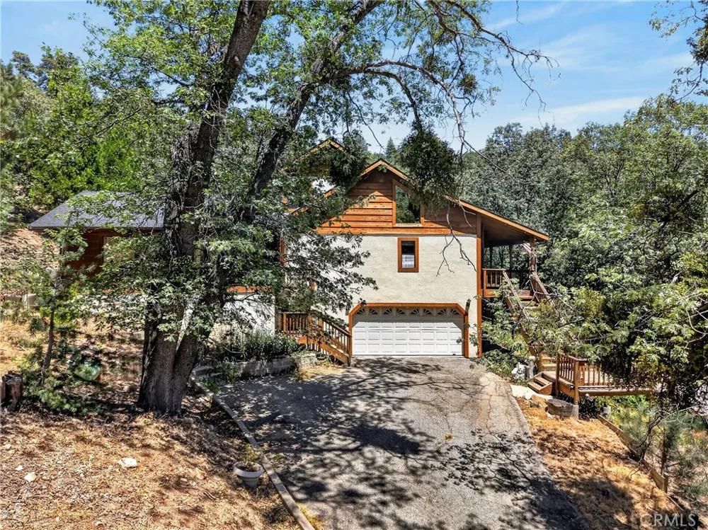 77 Park Drive Running Springs, CA 92382