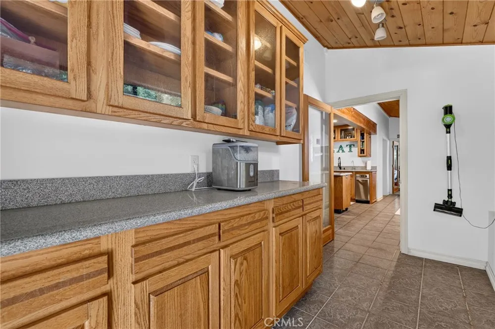 77 Park Drive Running Springs, CA 92382