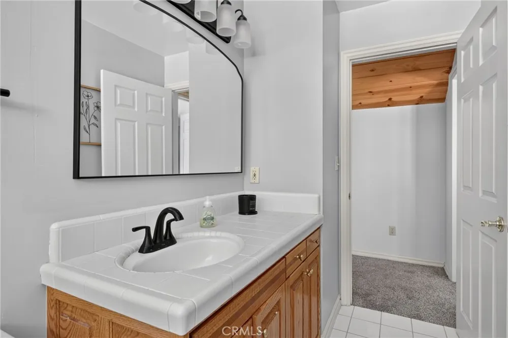 77 Park Drive Running Springs, CA 92382