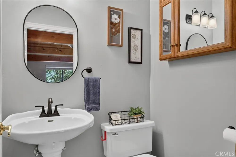77 Park Drive Running Springs, CA 92382