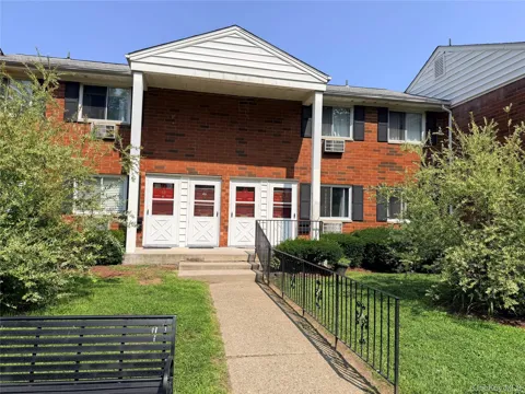 42 Manor Drive #42