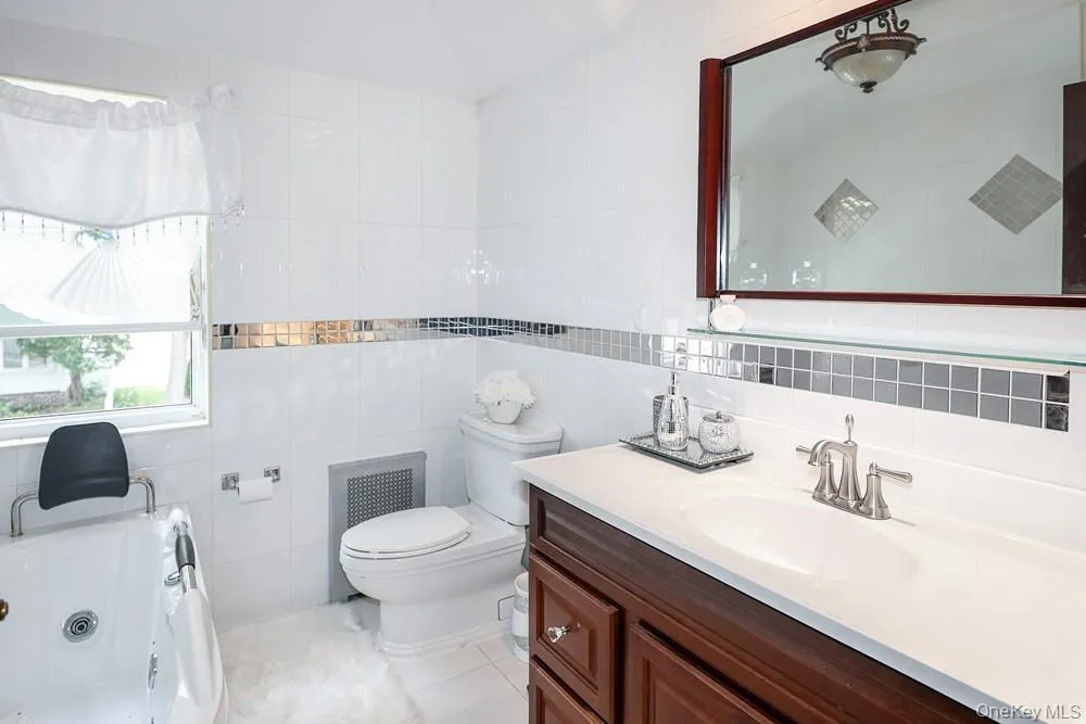 265-04 79th Avenue Glen Oaks, NY 11004