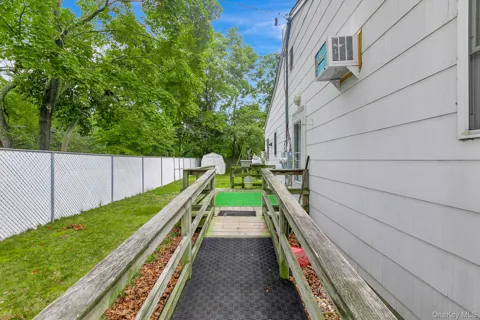 4 Brooktree Court