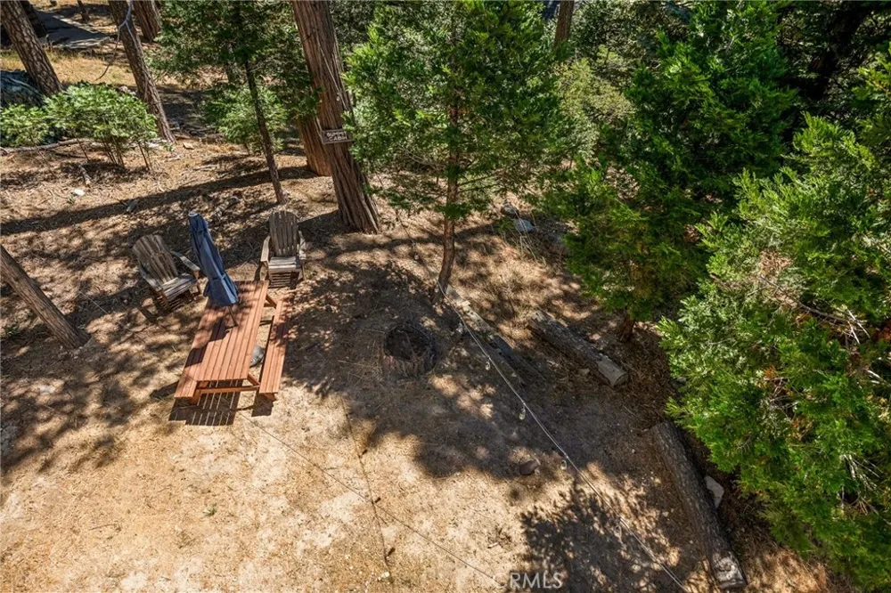 345 Summit Road Lake Arrowhead, CA 92352