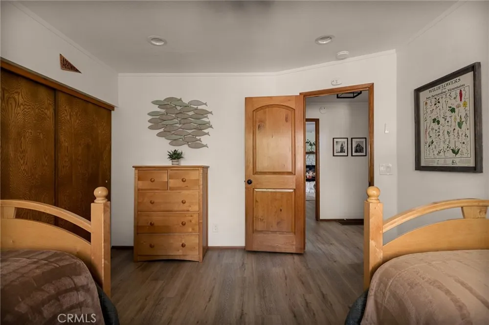 345 Summit Road Lake Arrowhead, CA 92352