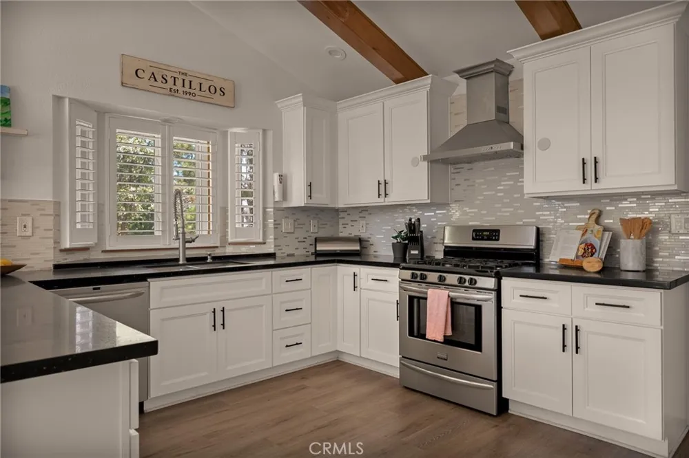345 Summit Road Lake Arrowhead, CA 92352