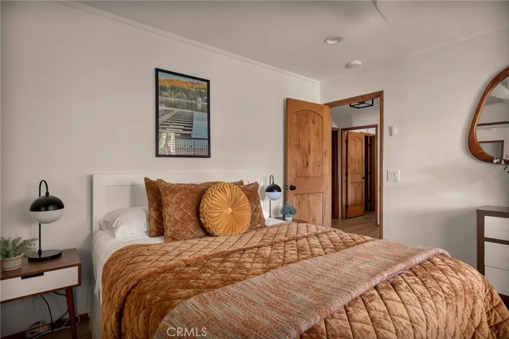 345 Summit Road Lake Arrowhead, CA 92352