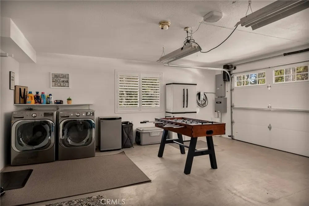 345 Summit Road Lake Arrowhead, CA 92352