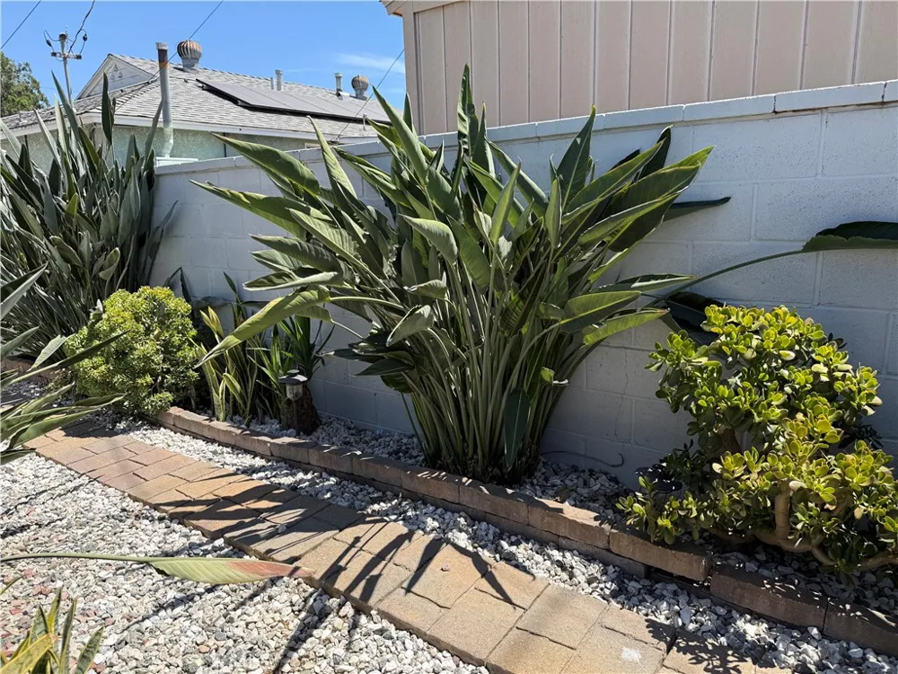 11421 Alburtis Norwalk, CA 90650