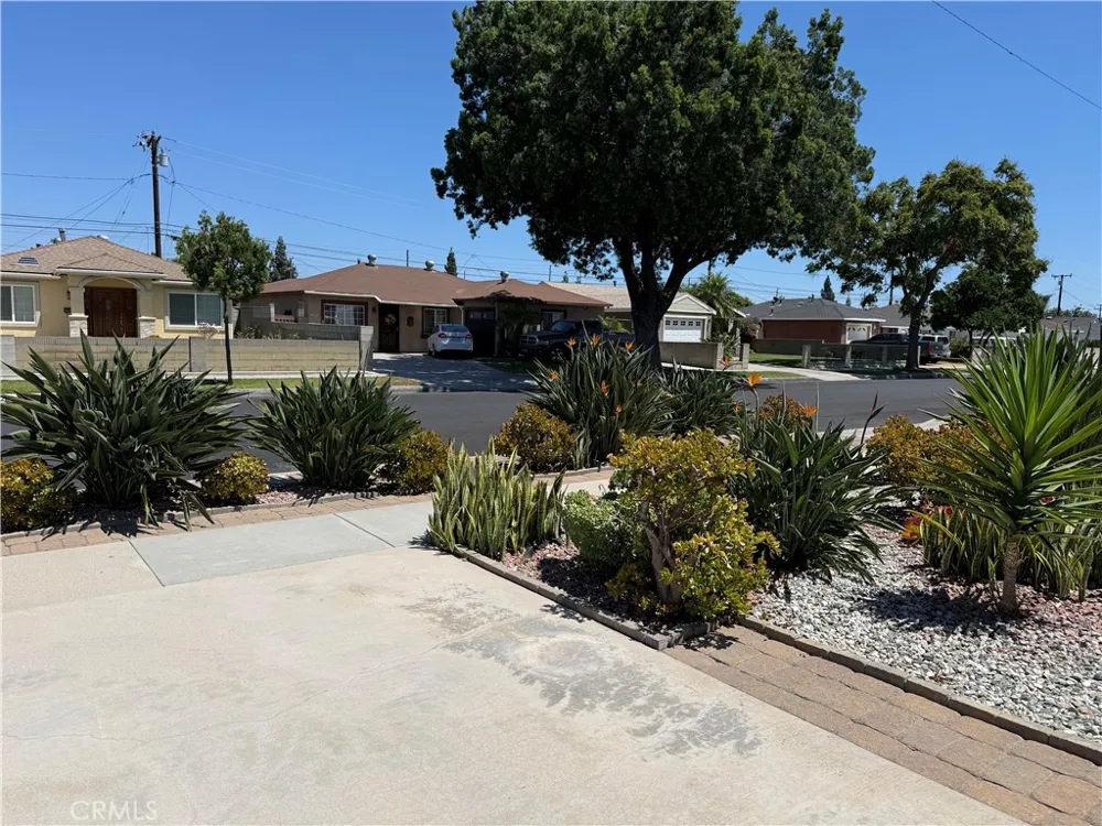 11421 Alburtis Norwalk, CA 90650