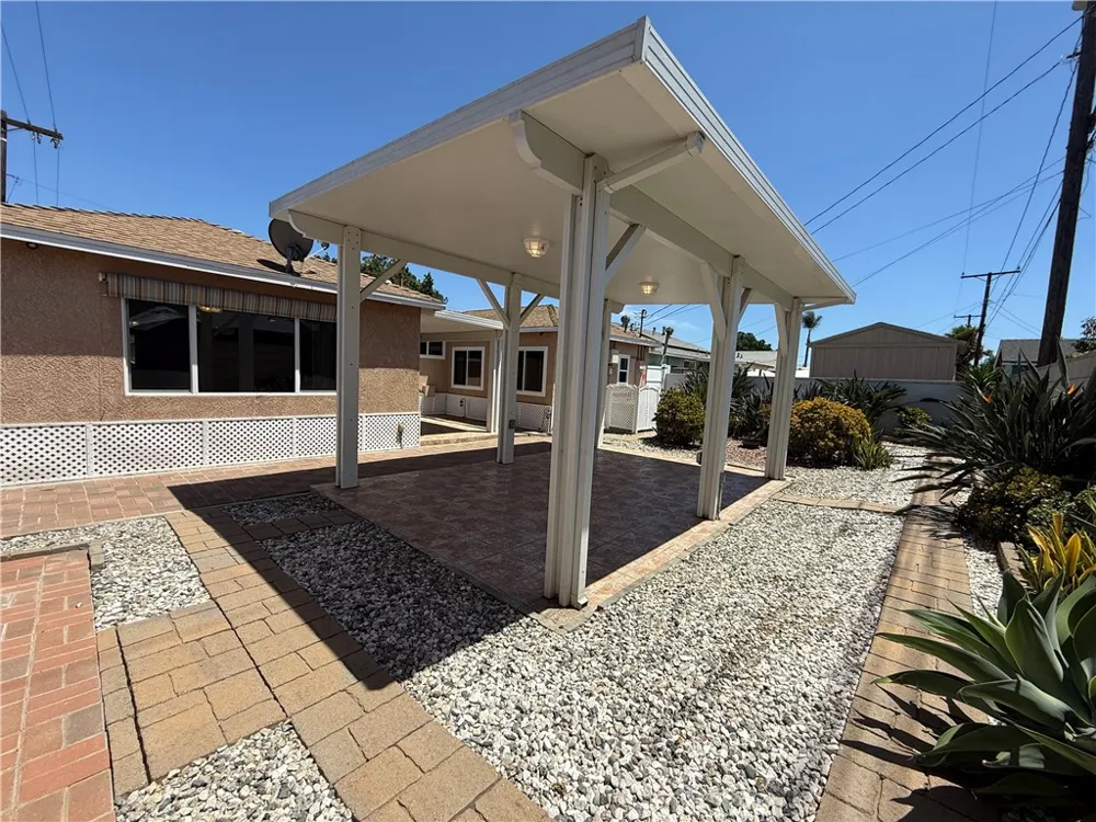 11421 Alburtis Norwalk, CA 90650