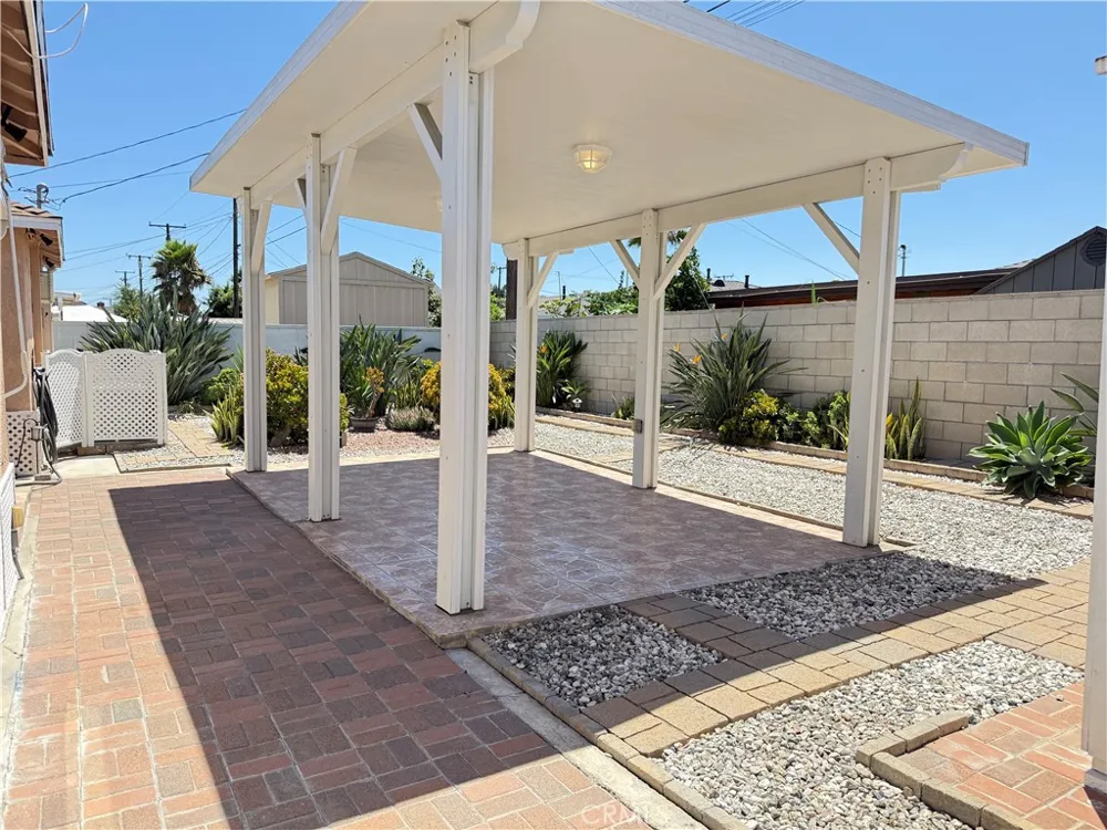 11421 Alburtis Norwalk, CA 90650