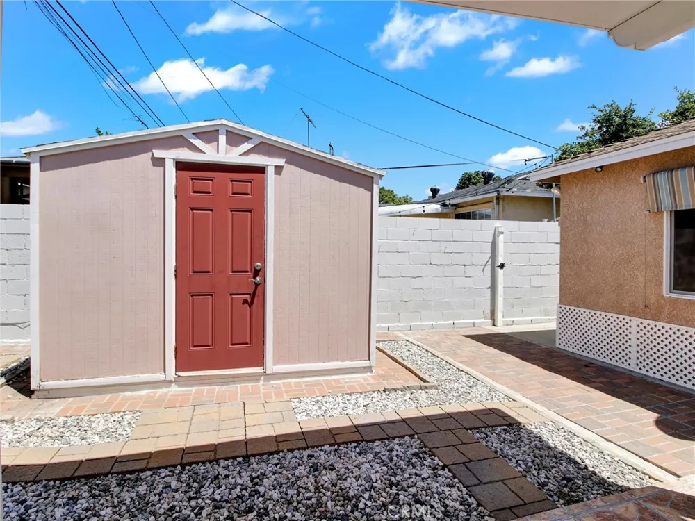 11421 Alburtis Norwalk, CA 90650