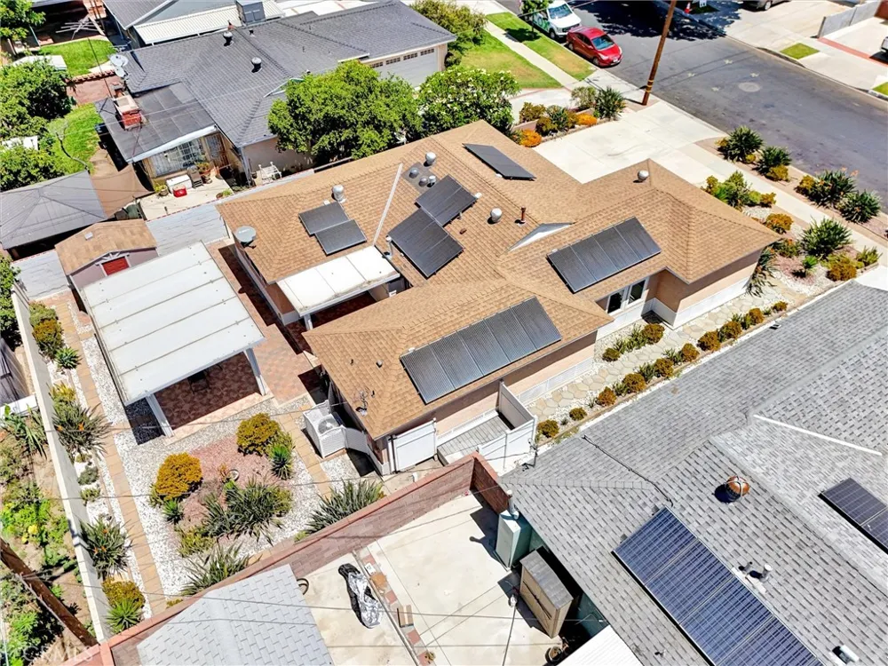 11421 Alburtis Norwalk, CA 90650