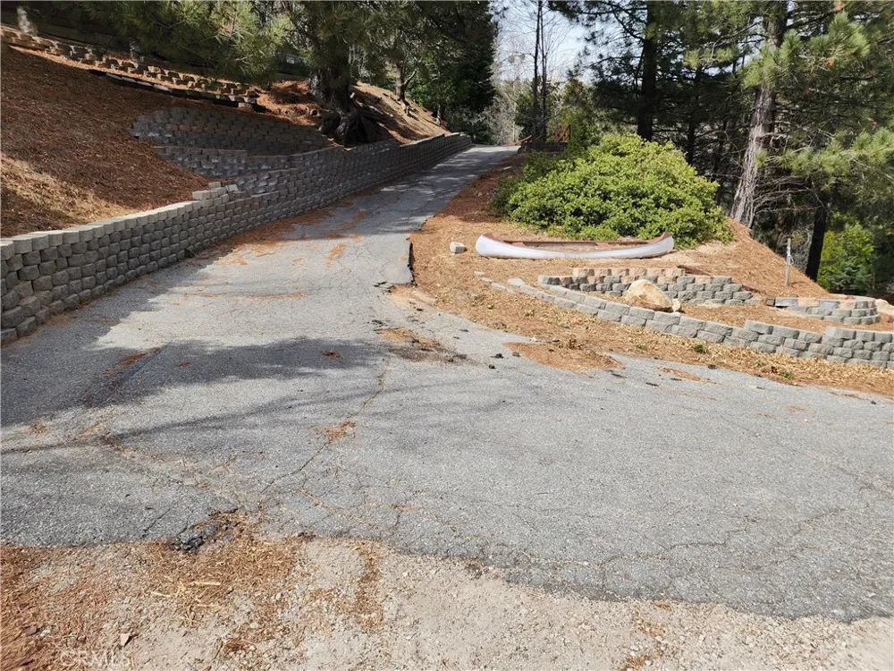 30914 Old City Creek Road Running Springs, CA 92382
