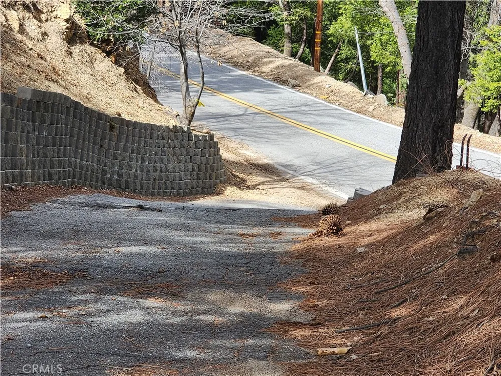 30914 Old City Creek Road Running Springs, CA 92382
