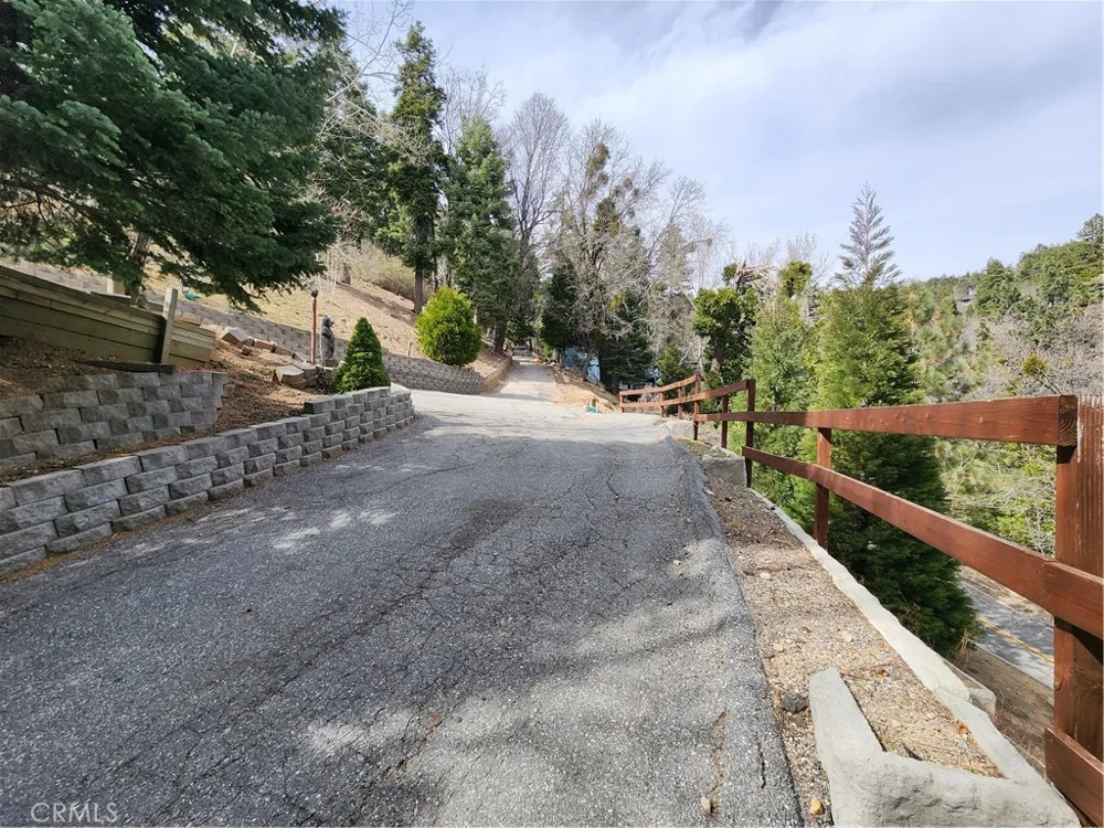 30914 Old City Creek Road Running Springs, CA 92382