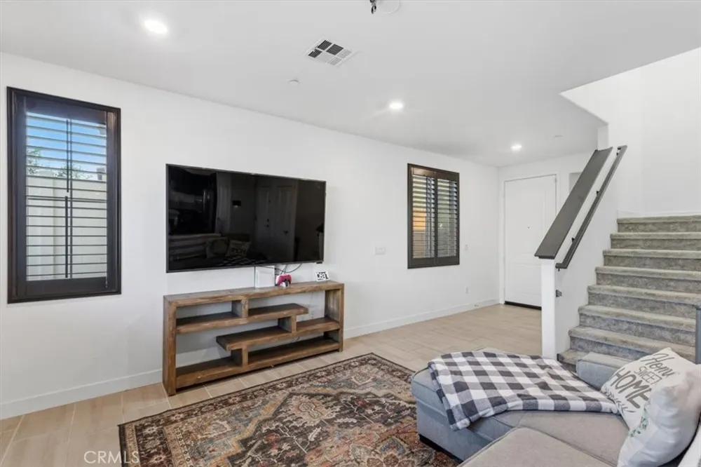 385 Cachuma Court Rialto, CA 92377
