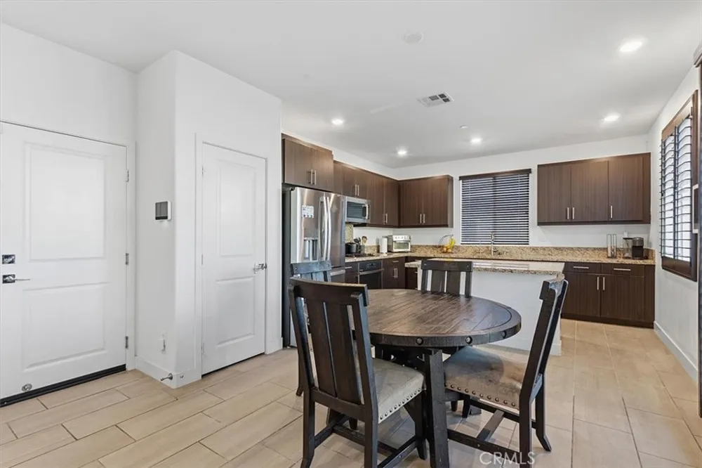 385 Cachuma Court Rialto, CA 92377