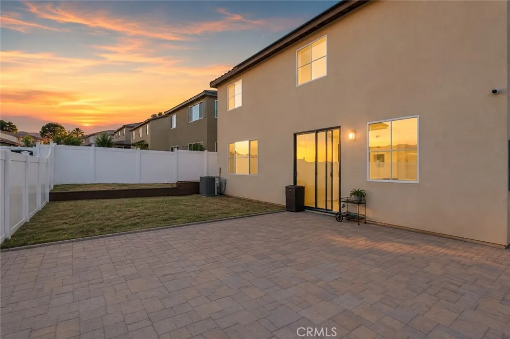 385 Cachuma Court Rialto, CA 92377