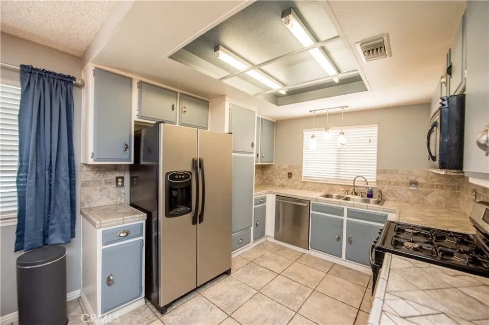 2905 Pepper Street Highland, CA 92346