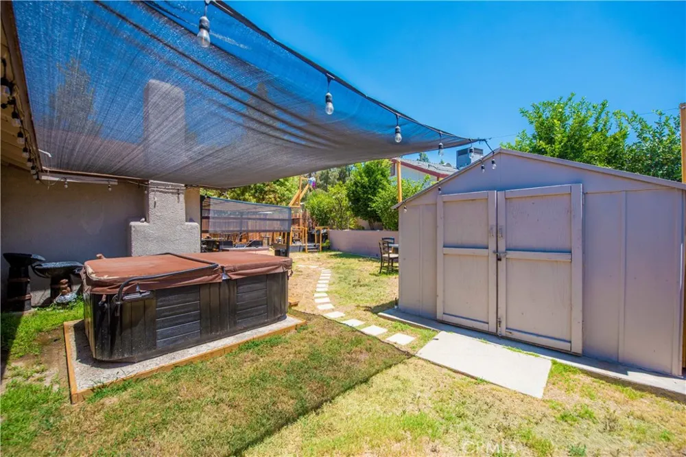2905 Pepper Street Highland, CA 92346
