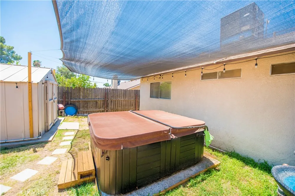 2905 Pepper Street Highland, CA 92346