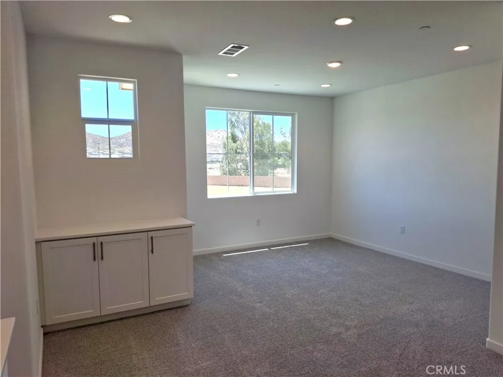 31326 SISKIYOU PASS COURT Winchester, CA 92596
