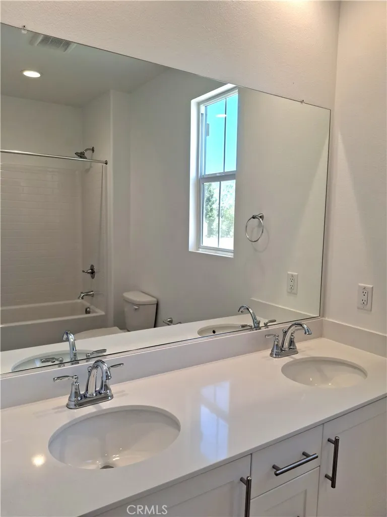 31326 SISKIYOU PASS COURT Winchester, CA 92596