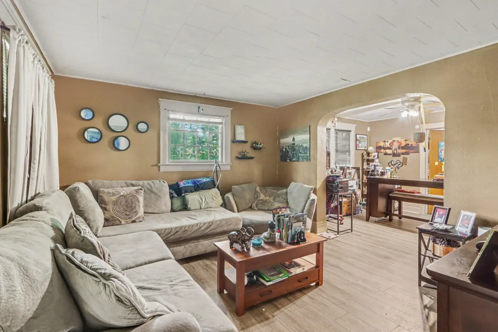 241 Avenue A Springfield, MI 49037