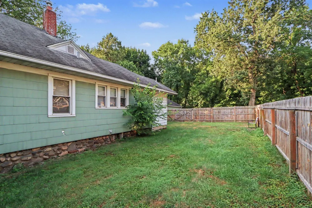 241 Avenue A Springfield, MI 49037