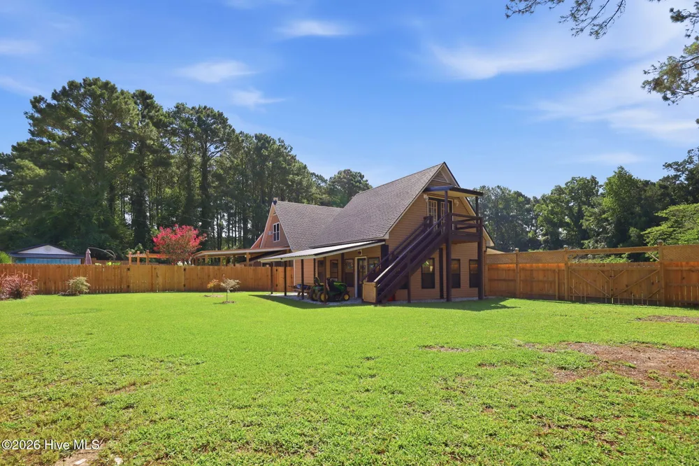 208 Dixon Circle Washington, NC 27889