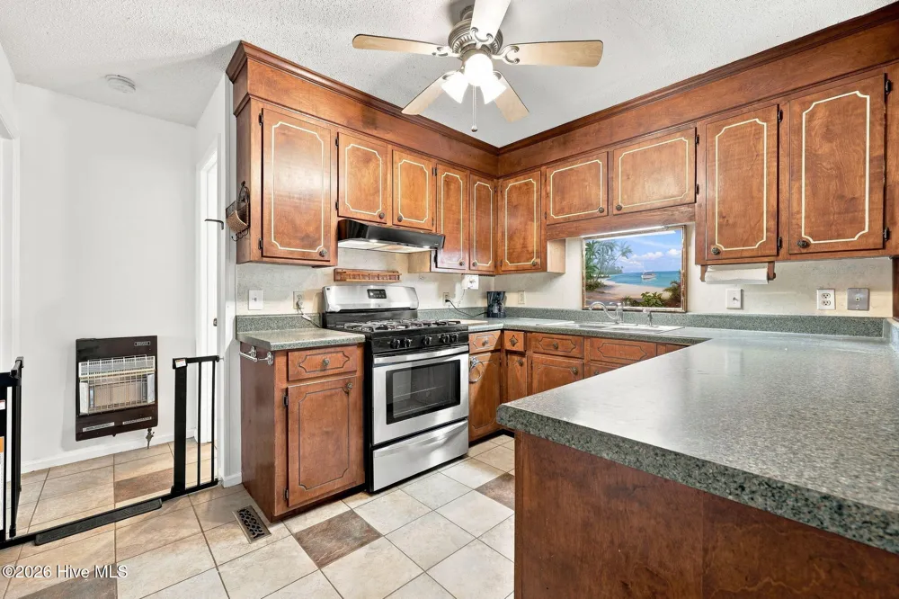 208 Dixon Circle Washington, NC 27889