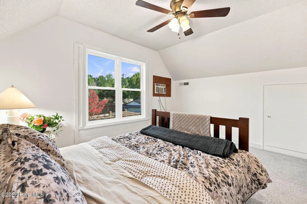 208 Dixon Circle Washington, NC 27889