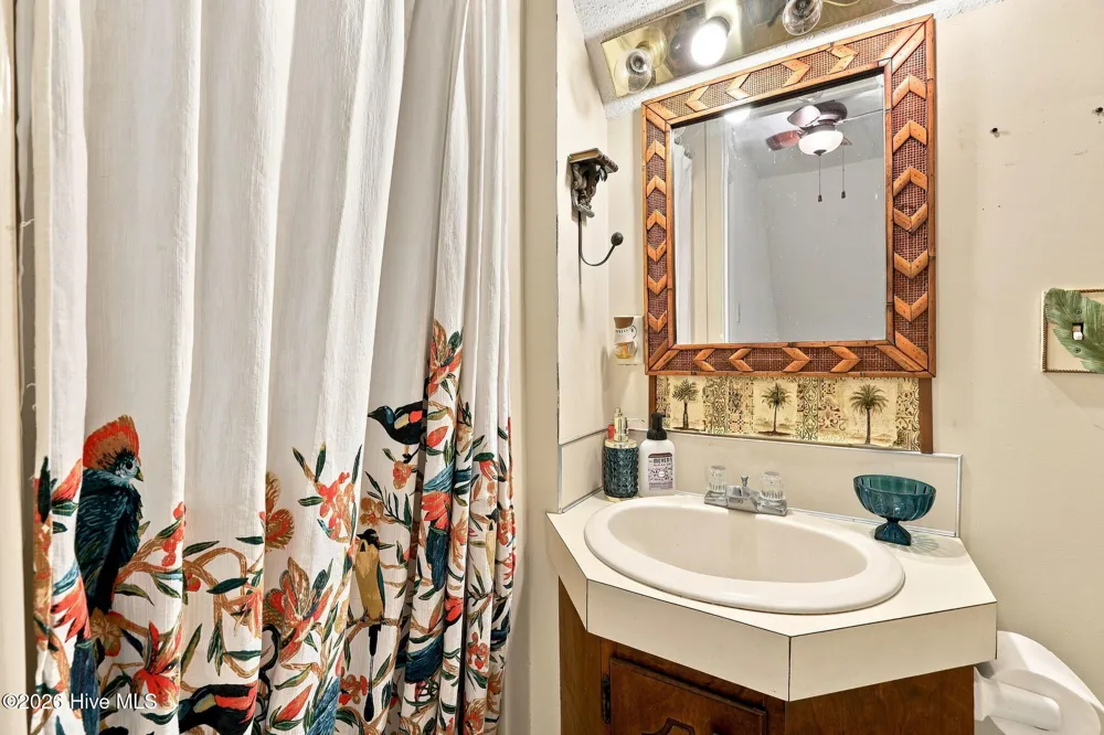 208 Dixon Circle Washington, NC 27889