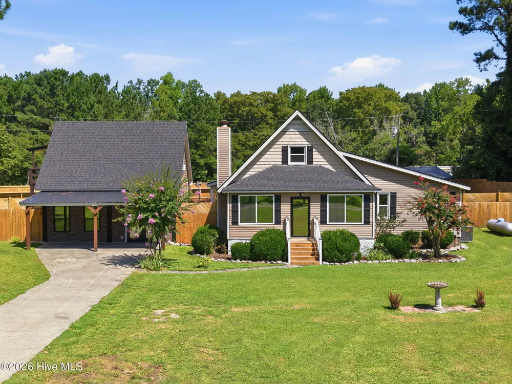 208 Dixon Circle Washington, NC 27889