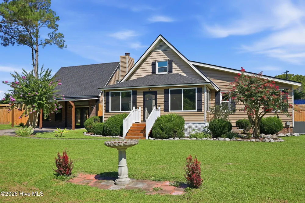 208 Dixon Circle Washington, NC 27889