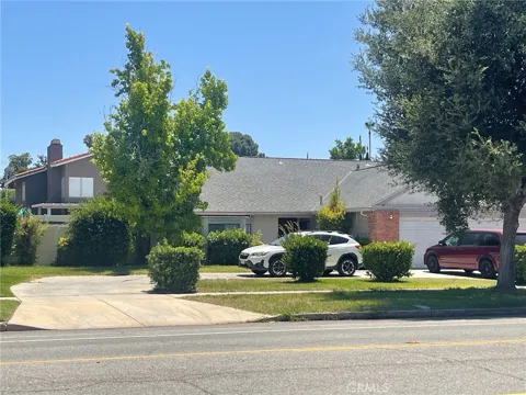 1229 W Olive